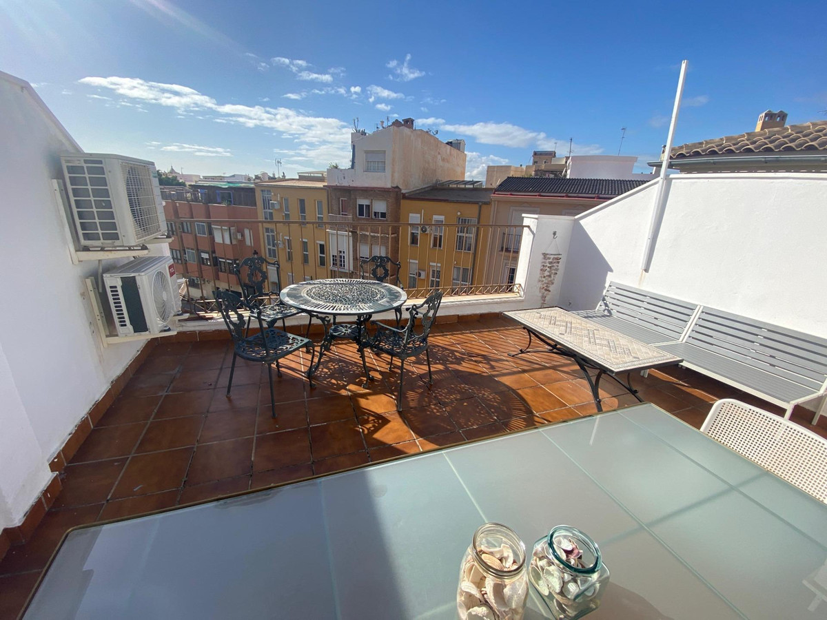 Se vende Apartamento Planta Media de 2 dormitorios en Costa Del Sol, Málaga, España