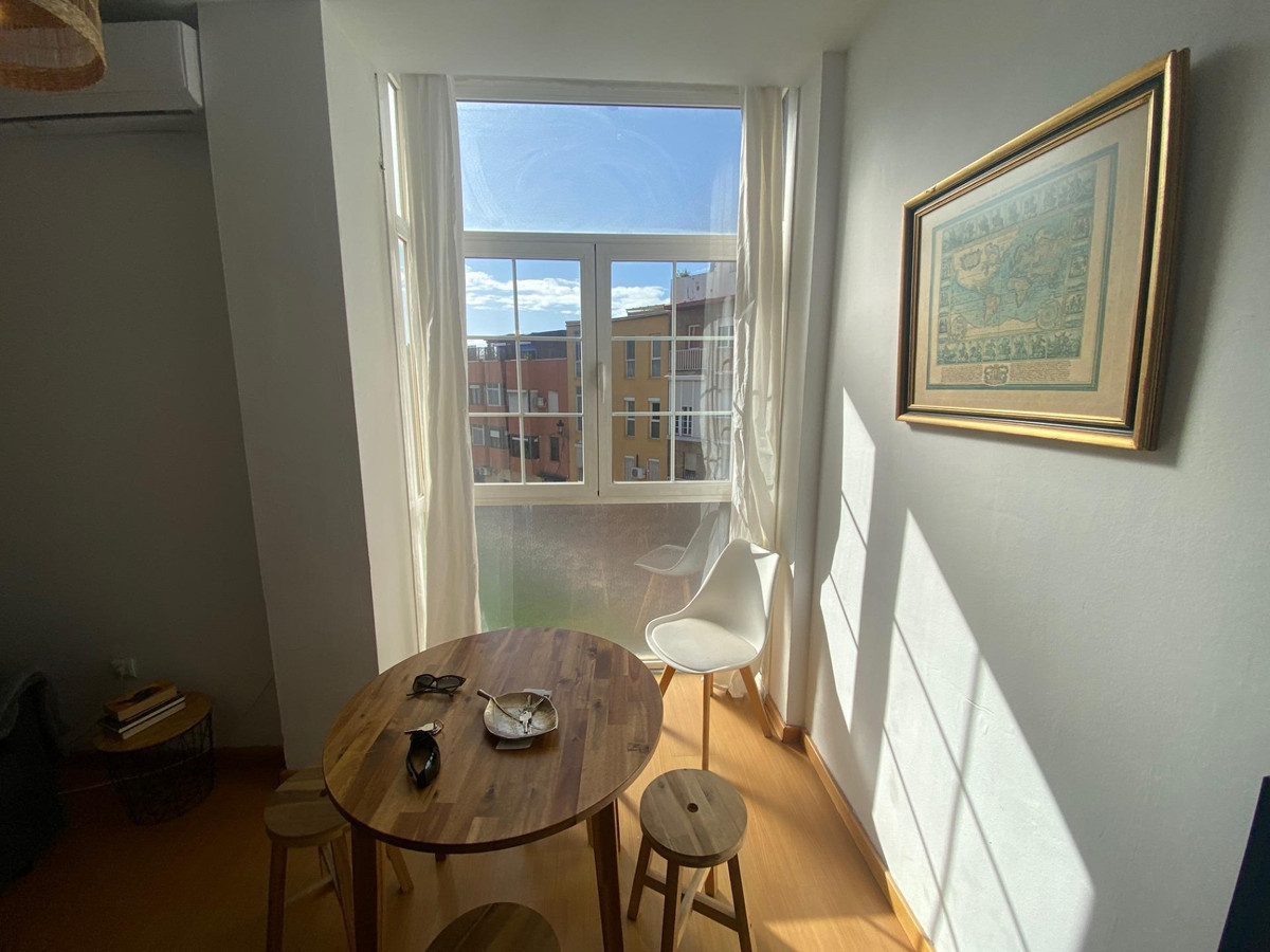 Se vende Apartamento Planta Media de 2 dormitorios en Costa Del Sol, Málaga, España