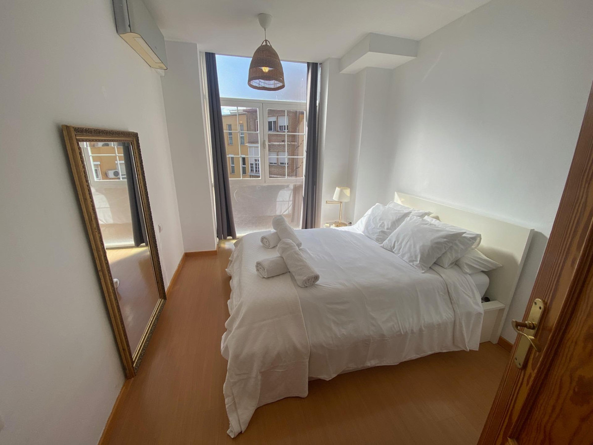 Se vende Apartamento Planta Media de 2 dormitorios en Costa Del Sol, Málaga, España