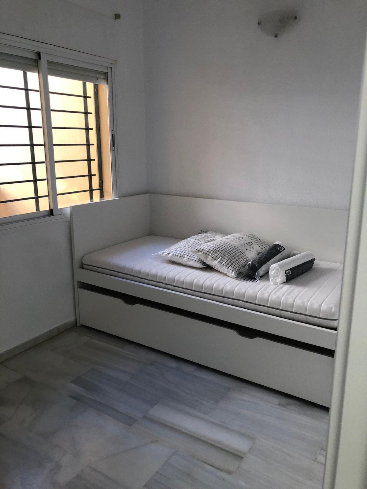 Se vende Apartamento Planta Media de 3 dormitorios en Costa Del Sol, Málaga, España