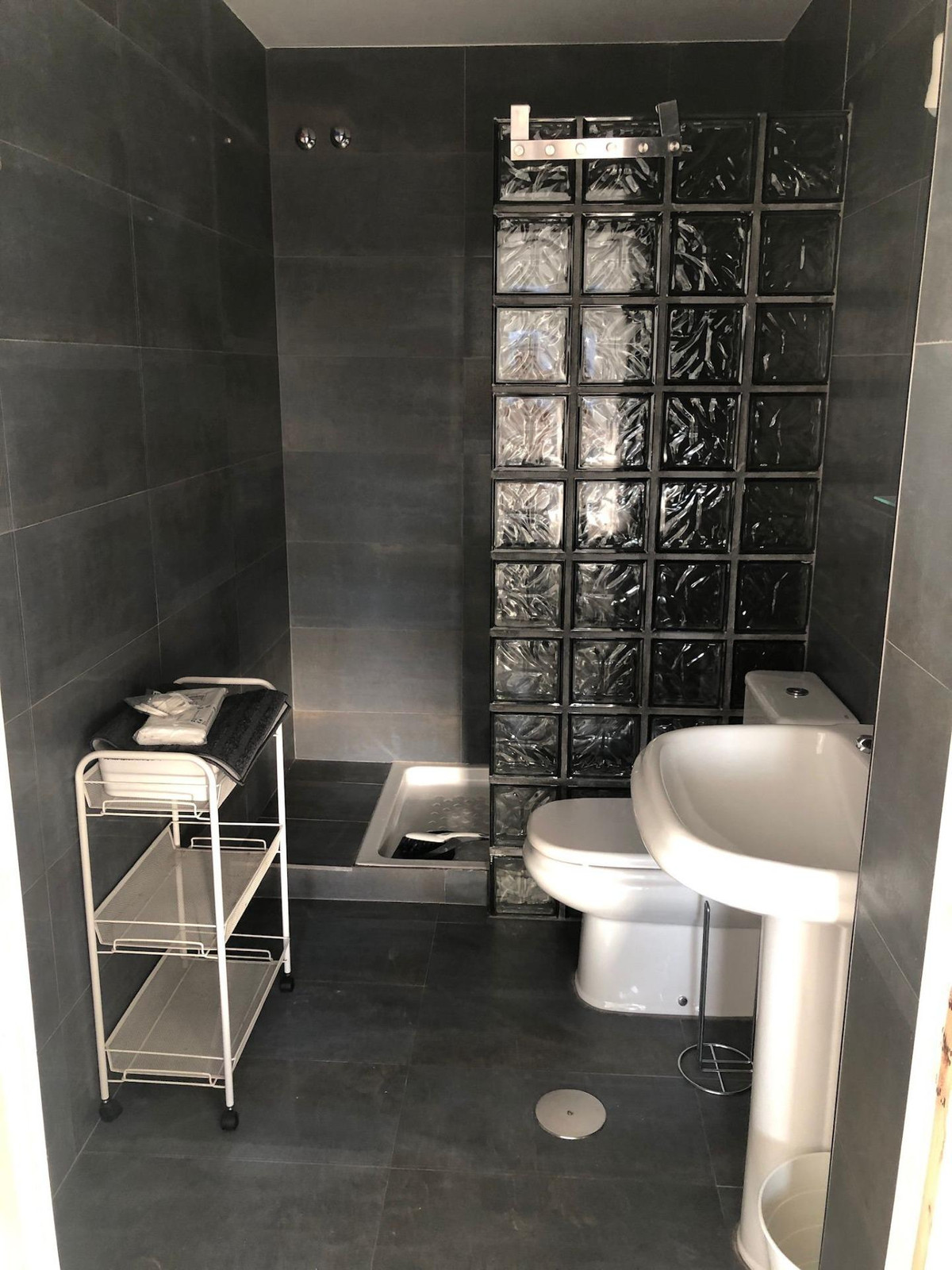 Se vende Apartamento Planta Media de 3 dormitorios en Costa Del Sol, Málaga, España