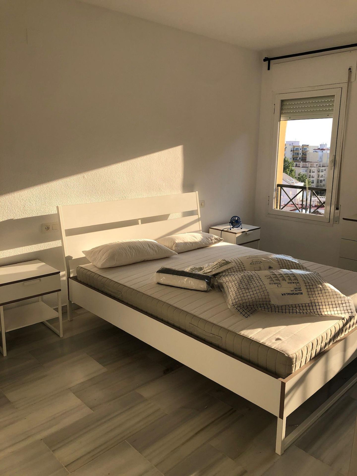 Se vende Apartamento Planta Media de 3 dormitorios en Costa Del Sol, Málaga, España