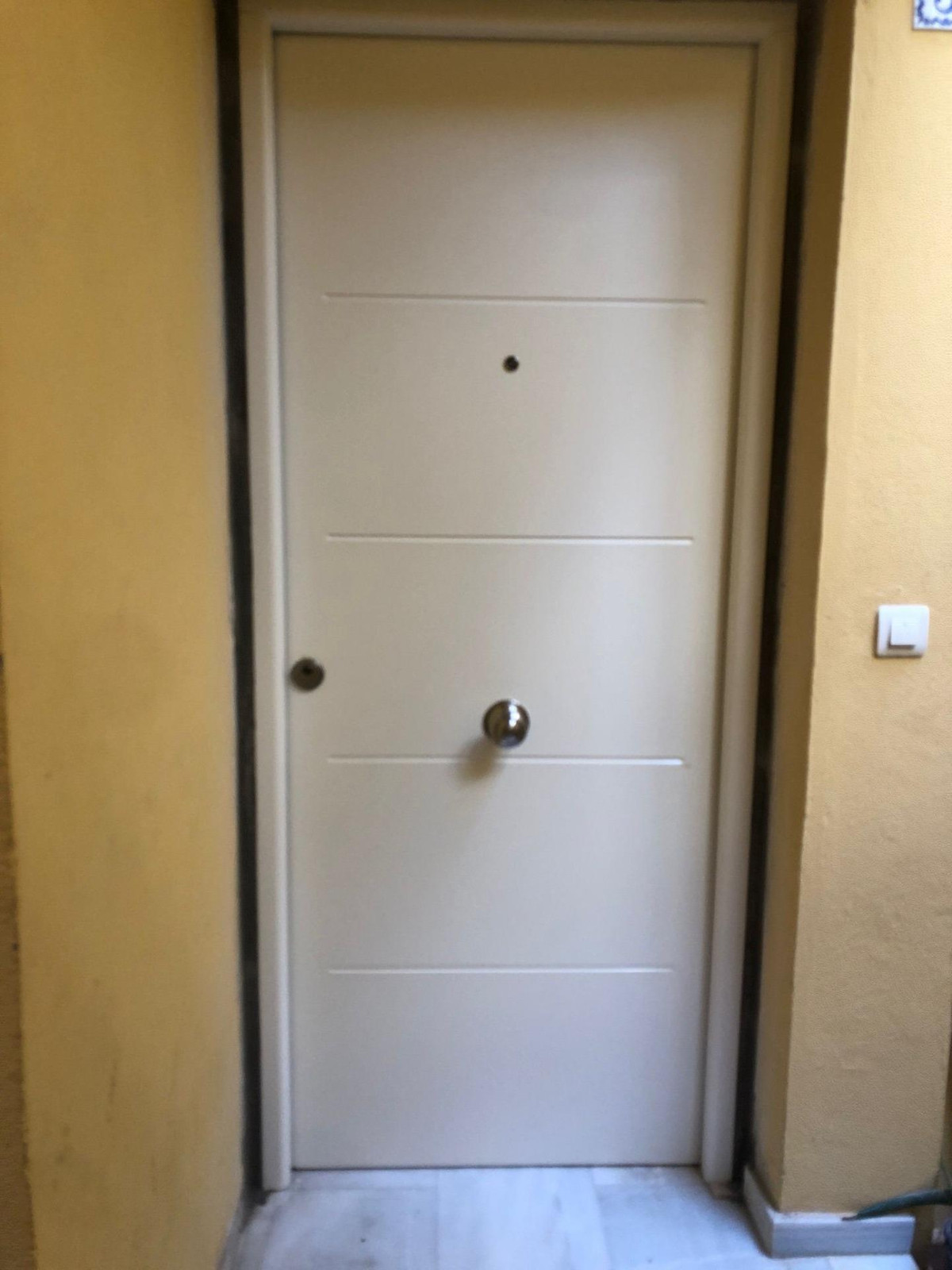 Se vende Apartamento Planta Media de 3 dormitorios en Costa Del Sol, Málaga, España