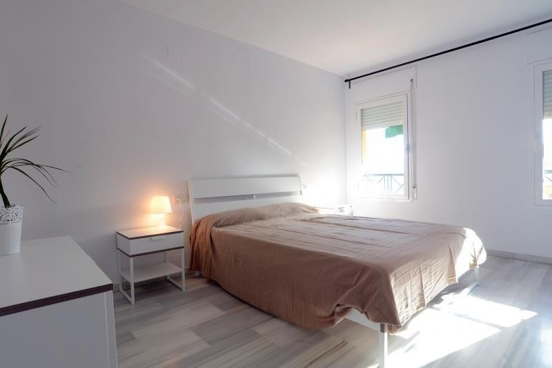 Se vende Apartamento Planta Media de 3 dormitorios en Costa Del Sol, Málaga, España
