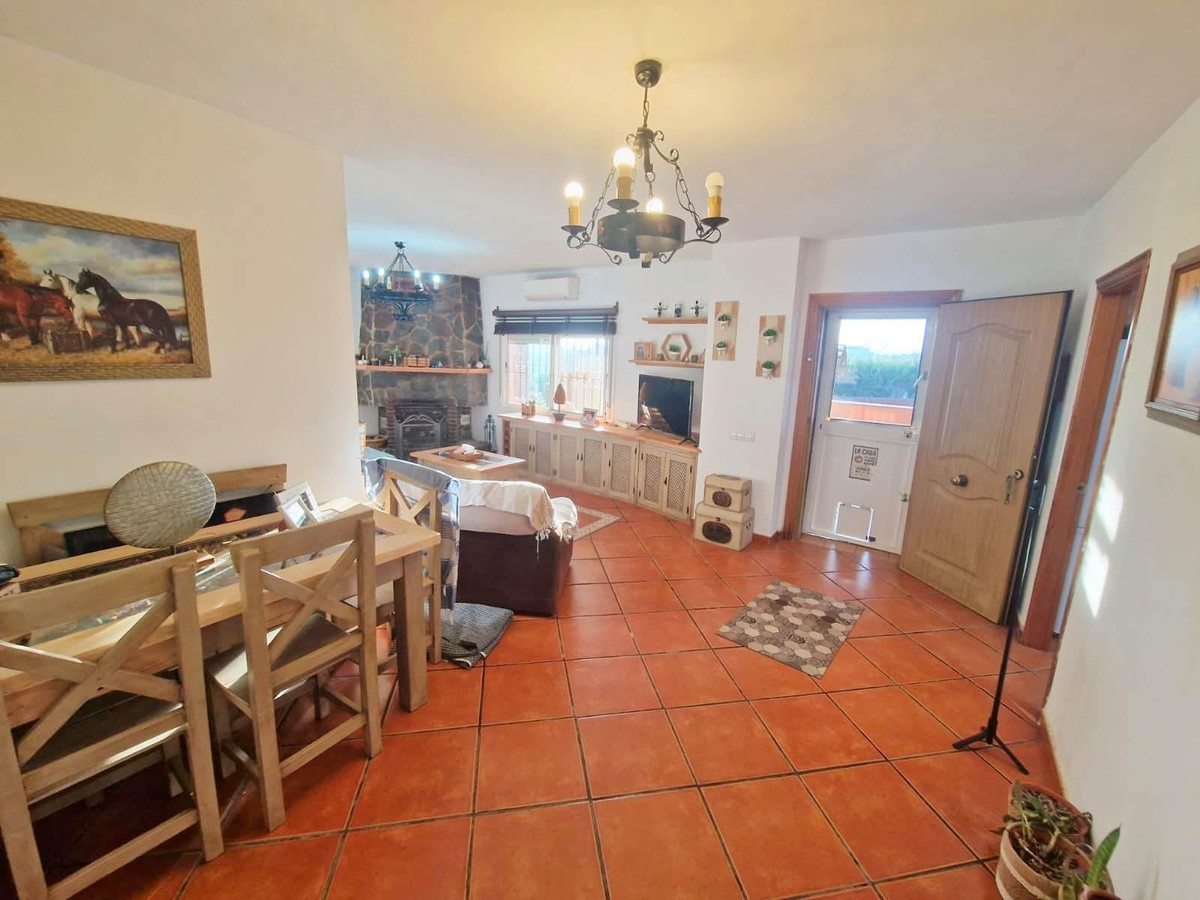 Se vende Villa - Chalet de 3 dormitorios en Costa Del Sol, Málaga, España