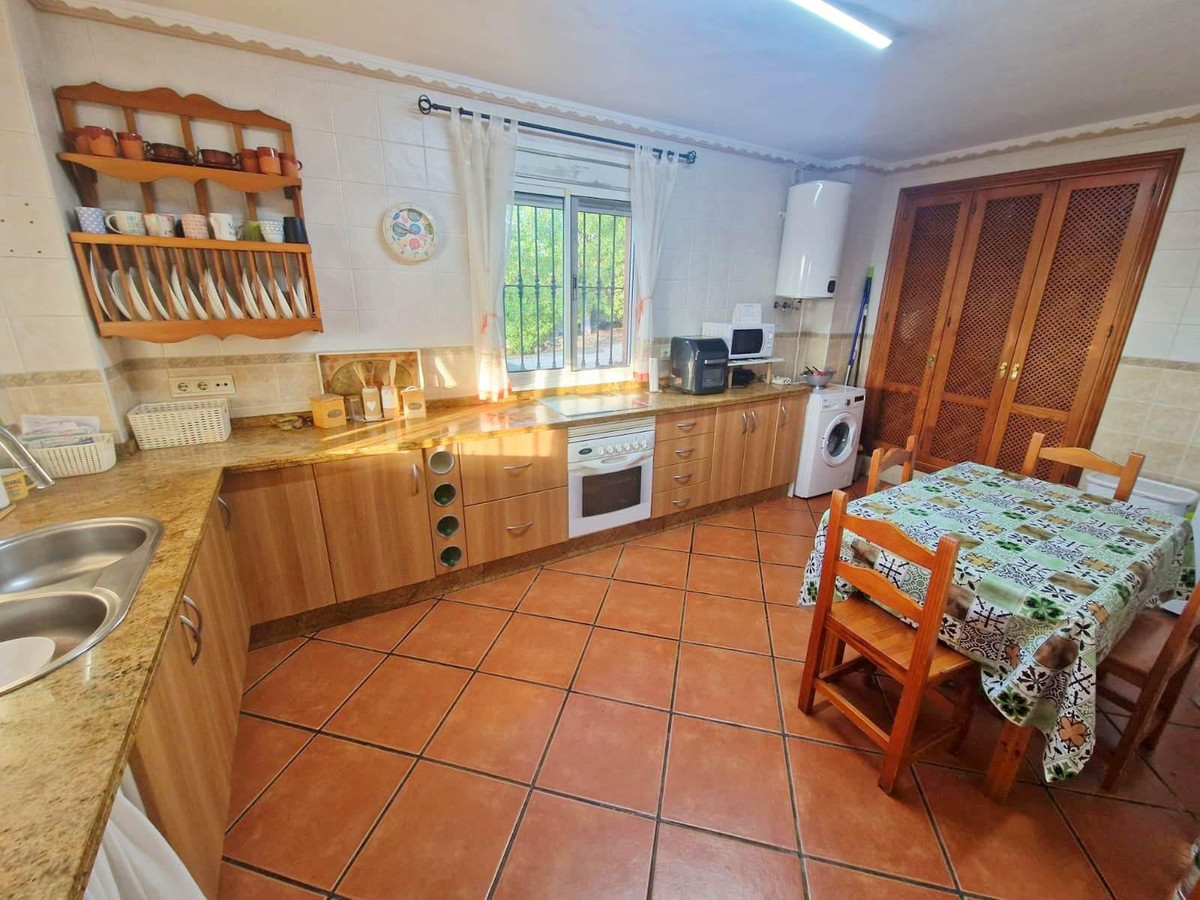 Se vende Villa - Chalet de 3 dormitorios en Costa Del Sol, Málaga, España