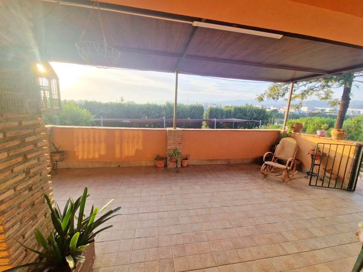 Se vende Villa - Chalet de 3 dormitorios en Costa Del Sol, Málaga, España