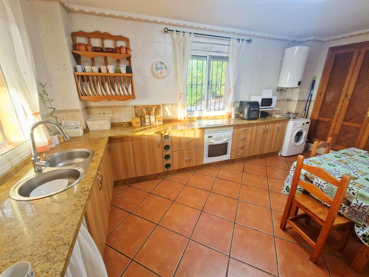 Se vende Villa - Chalet de 3 dormitorios en Costa Del Sol, Málaga, España