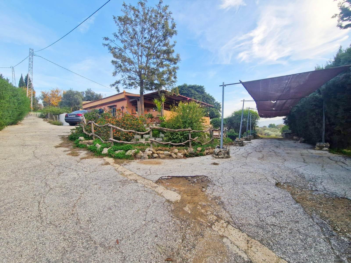 Se vende Villa - Chalet de 3 dormitorios en Costa Del Sol, Málaga, España