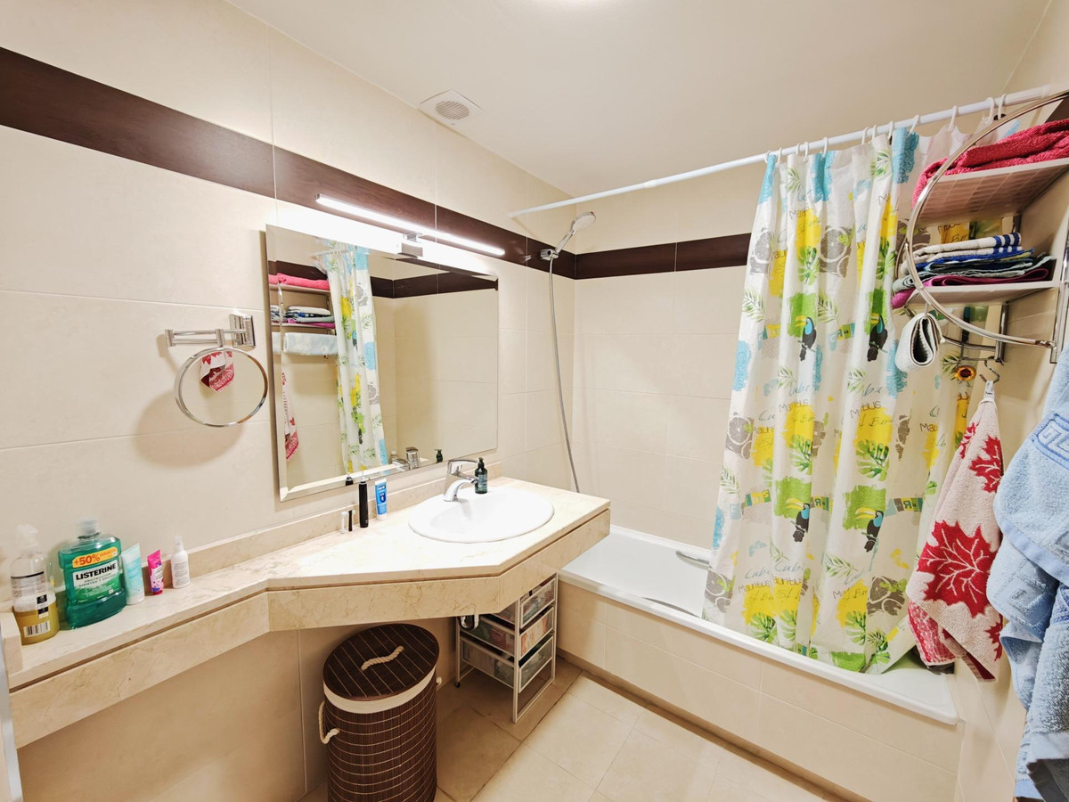 3 Bed Apartment for sale in Málaga Costa Del Sol, Málaga, Spain