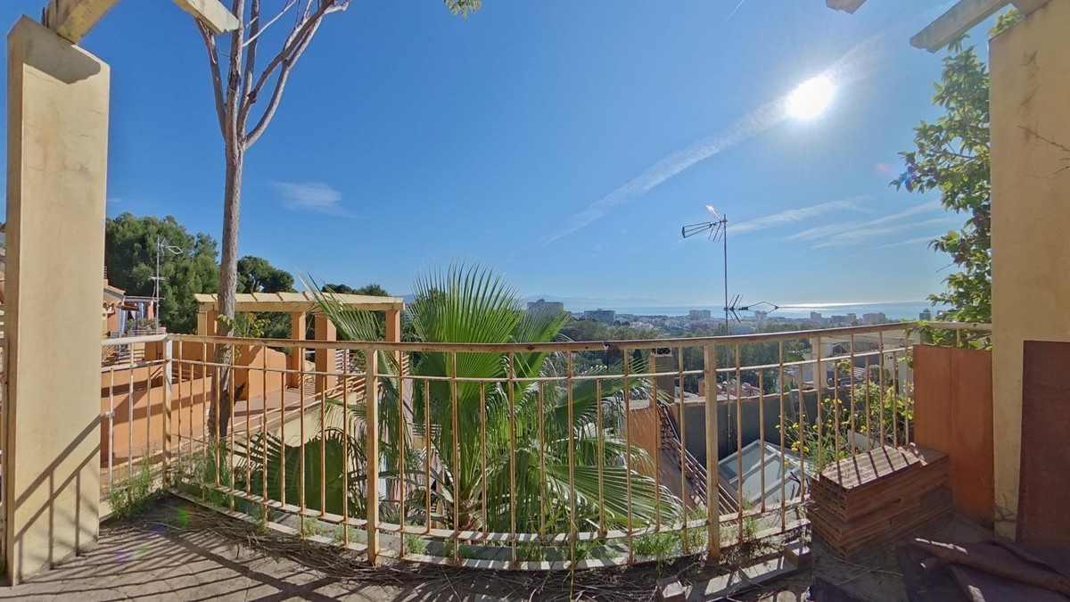 4 Bed Townhouse for sale in Torremolinos Costa Del Sol, Málaga, Spain