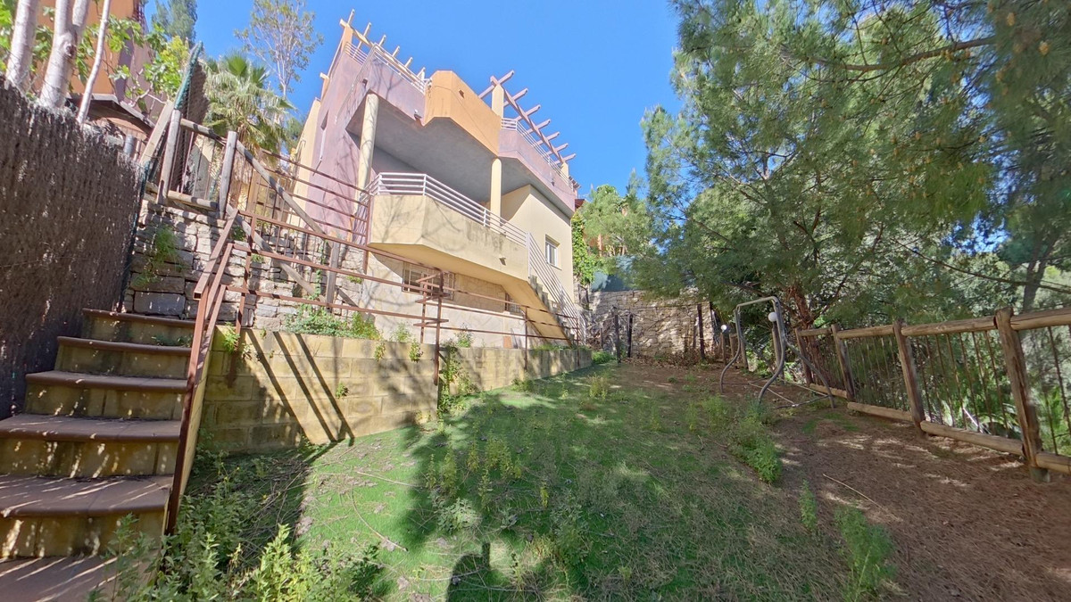 4 Bed Townhouse for sale in Torremolinos Costa Del Sol, Málaga, Spain