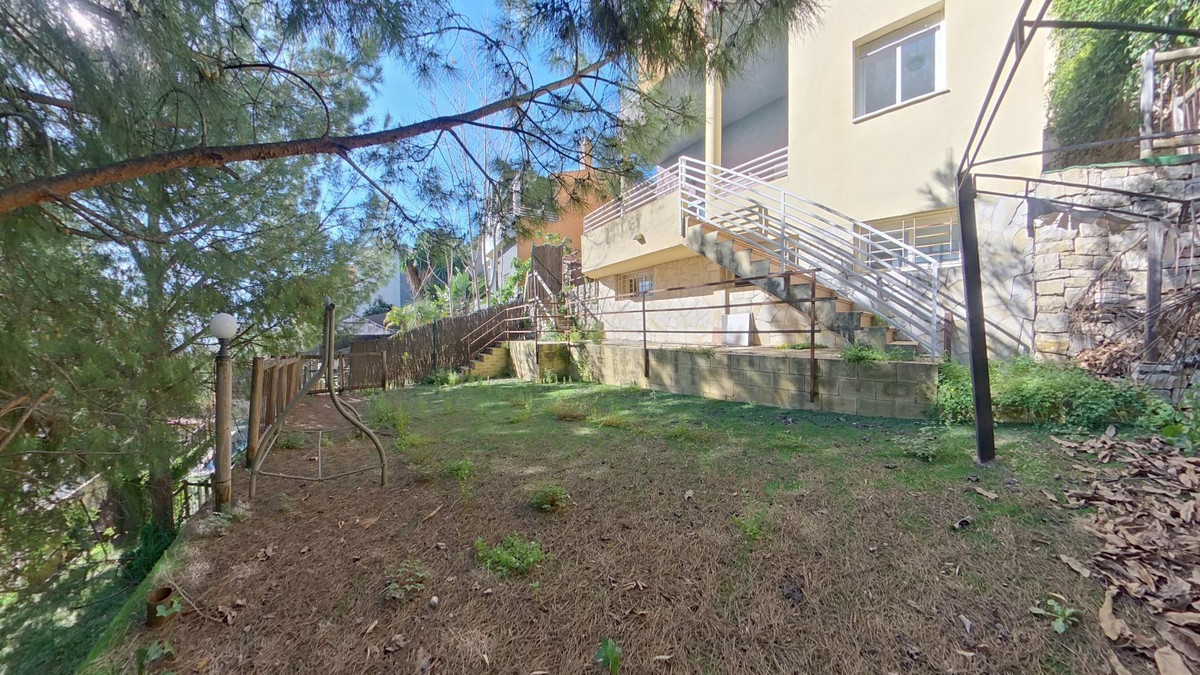 4 Bed Townhouse for sale in Torremolinos Costa Del Sol, Málaga, Spain