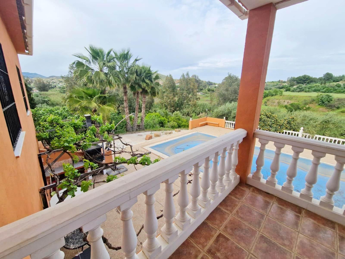 Se vende Villa - Chalet de 6 dormitorios en Costa Del Sol, Málaga, España