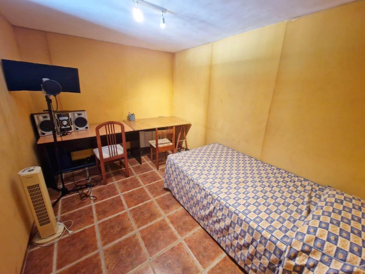Se vende Villa - Chalet de 6 dormitorios en Costa Del Sol, Málaga, España