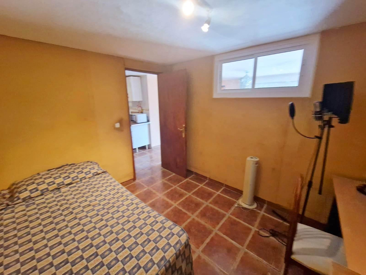 Se vende Villa - Chalet de 6 dormitorios en Costa Del Sol, Málaga, España