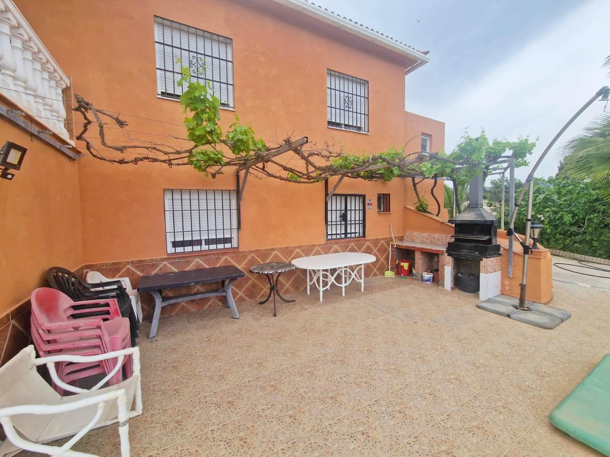Se vende Villa - Chalet de 6 dormitorios en Costa Del Sol, Málaga, España