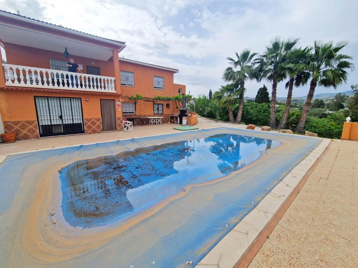 Se vende Villa - Chalet de 6 dormitorios en Costa Del Sol, Málaga, España
