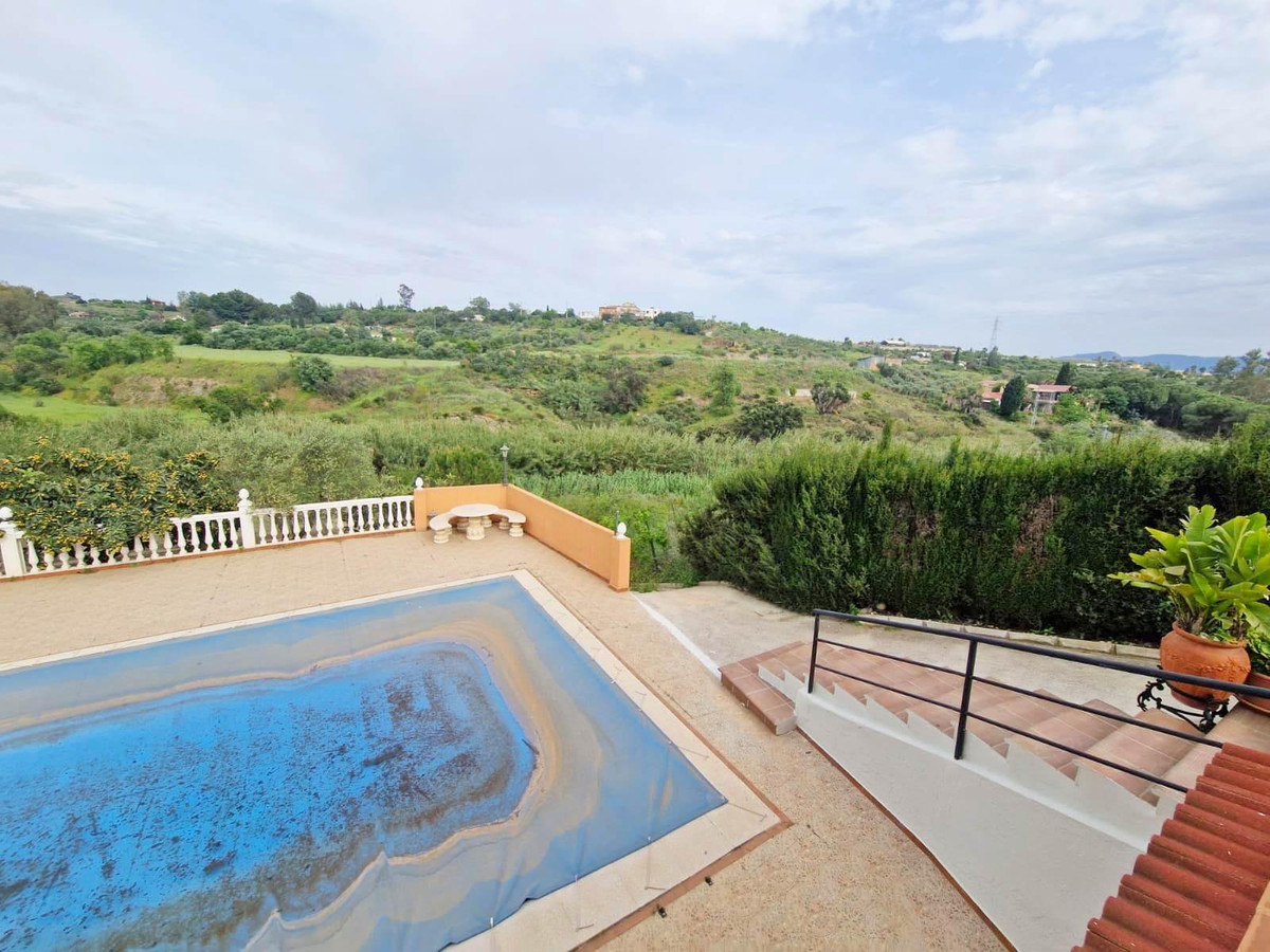 Se vende Villa - Chalet de 6 dormitorios en Costa Del Sol, Málaga, España