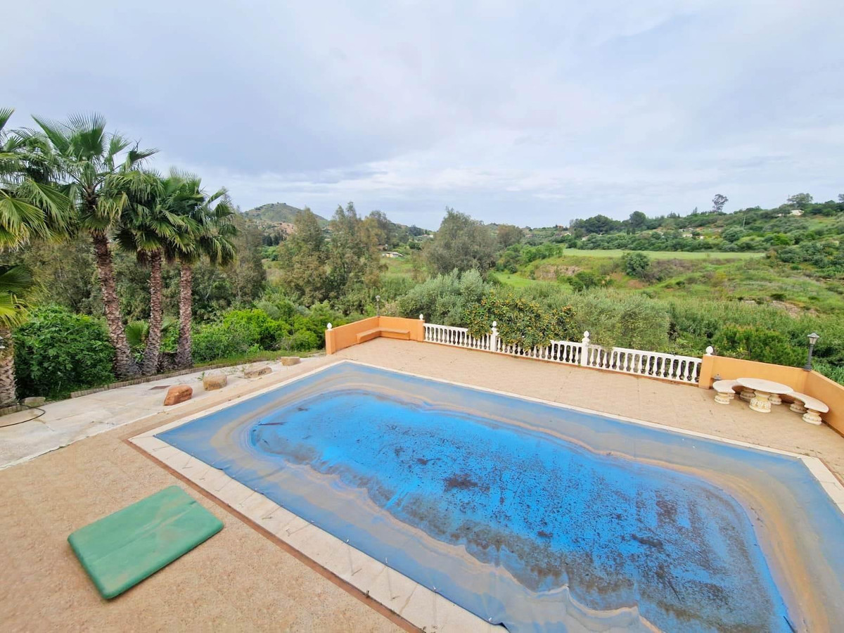 Se vende Villa - Chalet de 6 dormitorios en Costa Del Sol, Málaga, España