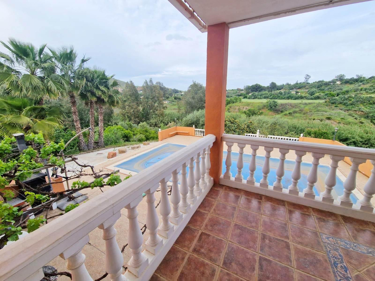 Se vende Villa - Chalet de 6 dormitorios en Costa Del Sol, Málaga, España