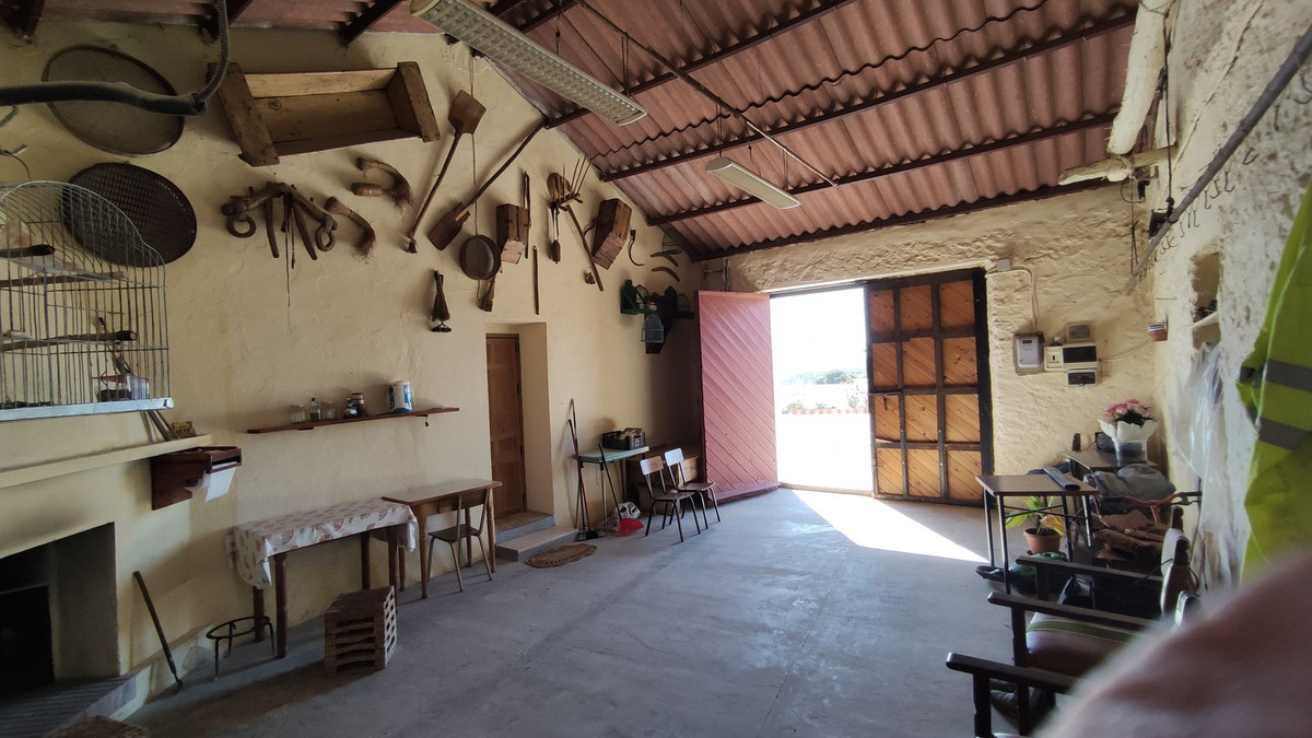 4 Bed Townhouse for sale in Ronda Costa Del Sol, Málaga, Spain