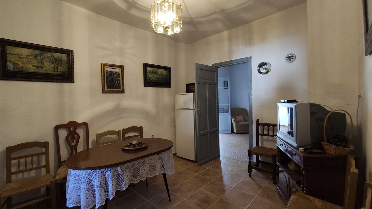 4 Bed Townhouse for sale in Ronda Costa Del Sol, Málaga, Spain
