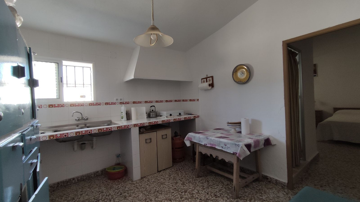 4 Bed Townhouse for sale in Ronda Costa Del Sol, Málaga, Spain