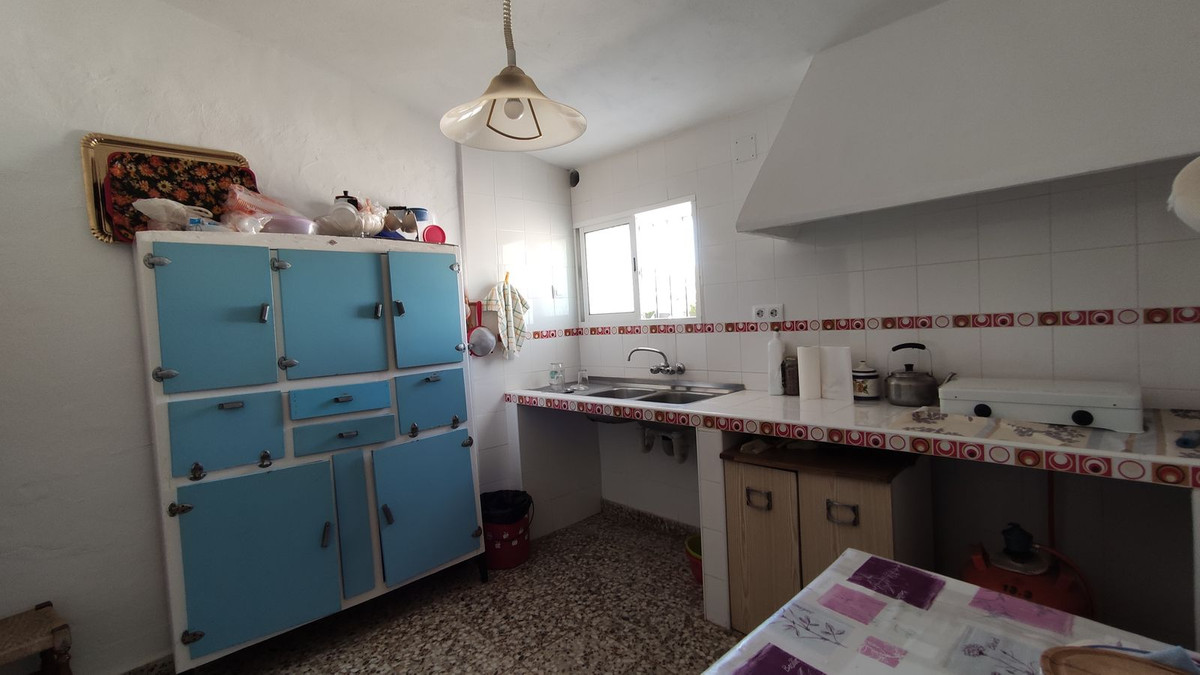 4 Bed Townhouse for sale in Ronda Costa Del Sol, Málaga, Spain