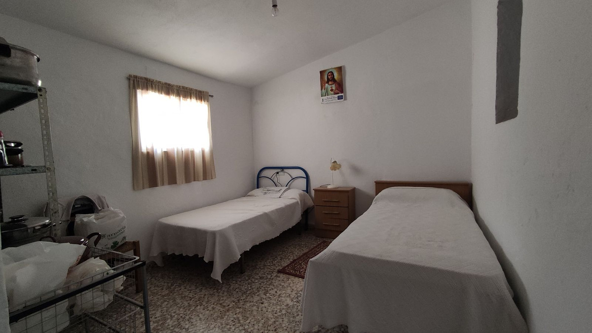 4 Bed Townhouse for sale in Ronda Costa Del Sol, Málaga, Spain
