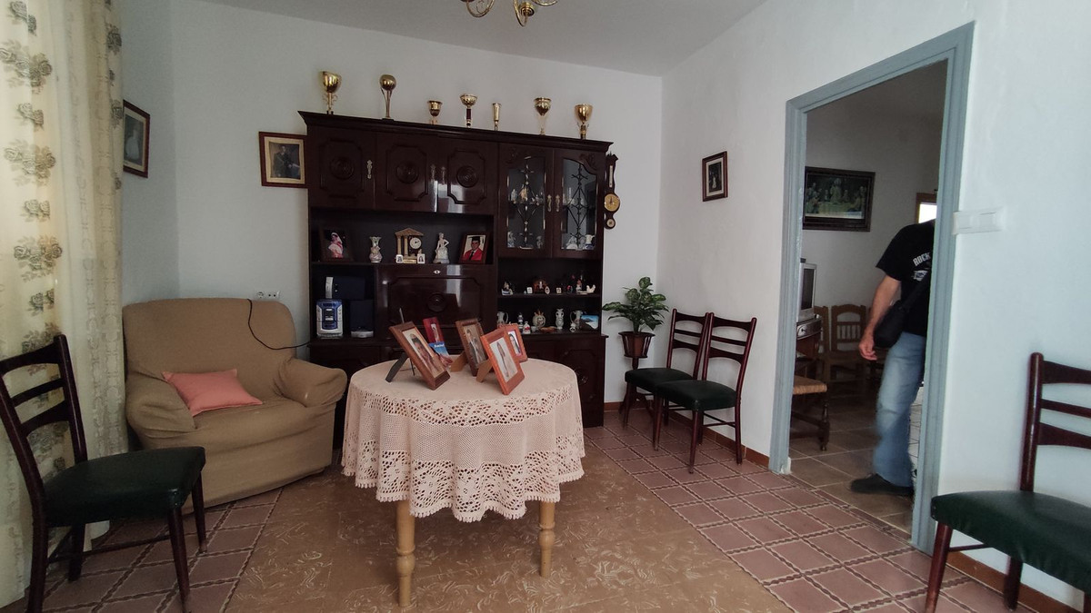 4 Bed Townhouse for sale in Ronda Costa Del Sol, Málaga, Spain