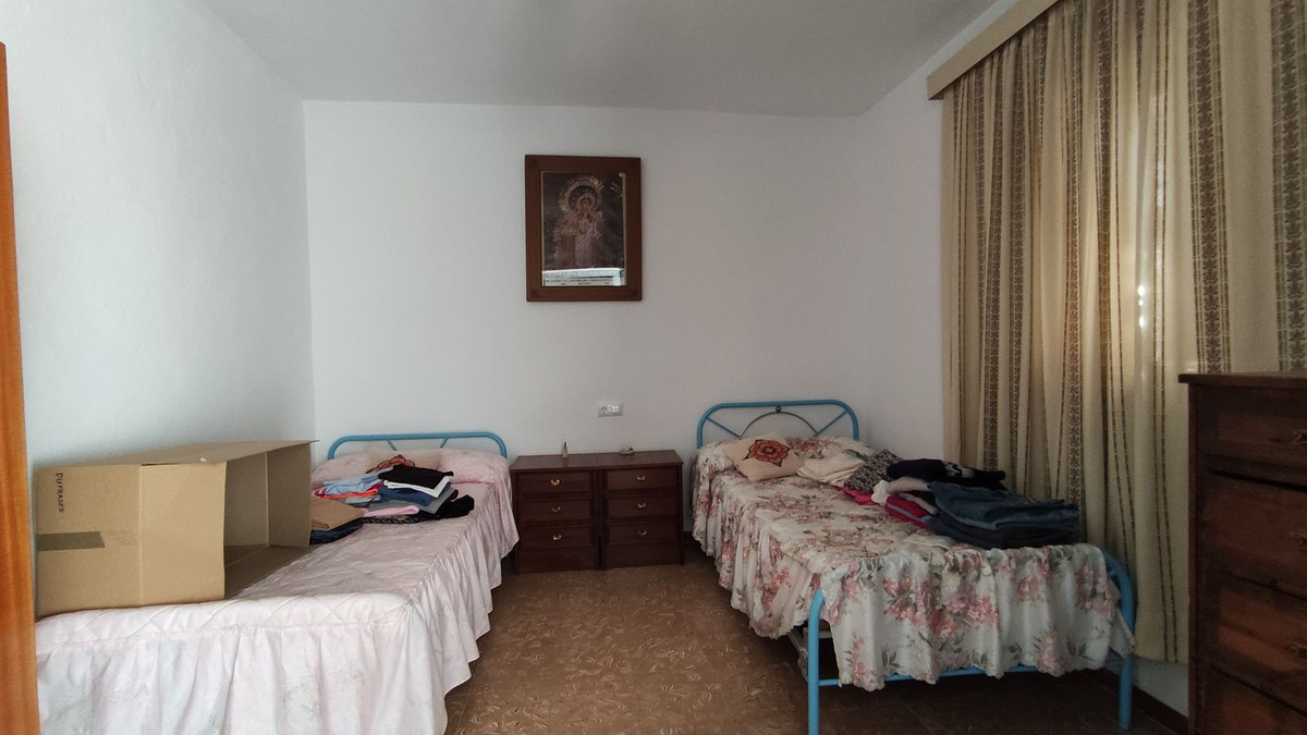 4 Bed Townhouse for sale in Ronda Costa Del Sol, Málaga, Spain