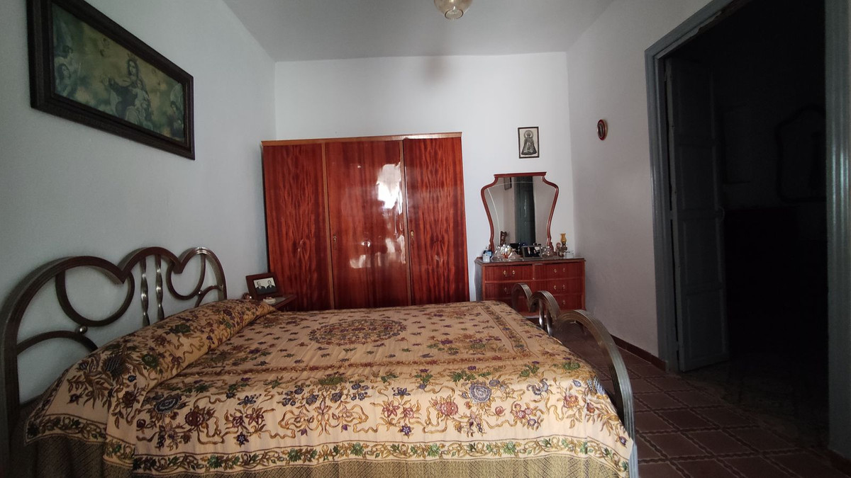 4 Bed Townhouse for sale in Ronda Costa Del Sol, Málaga, Spain