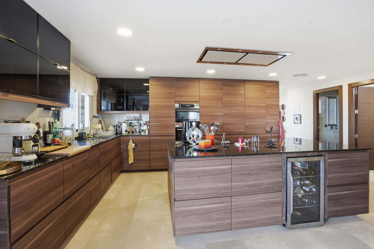 Se vende Villa - Chalet de 6 dormitorios en Costa Del Sol, Málaga, España