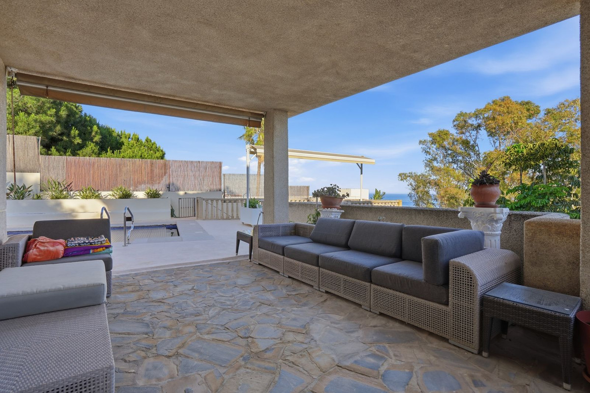 Se vende Villa - Chalet de 6 dormitorios en Costa Del Sol, Málaga, España