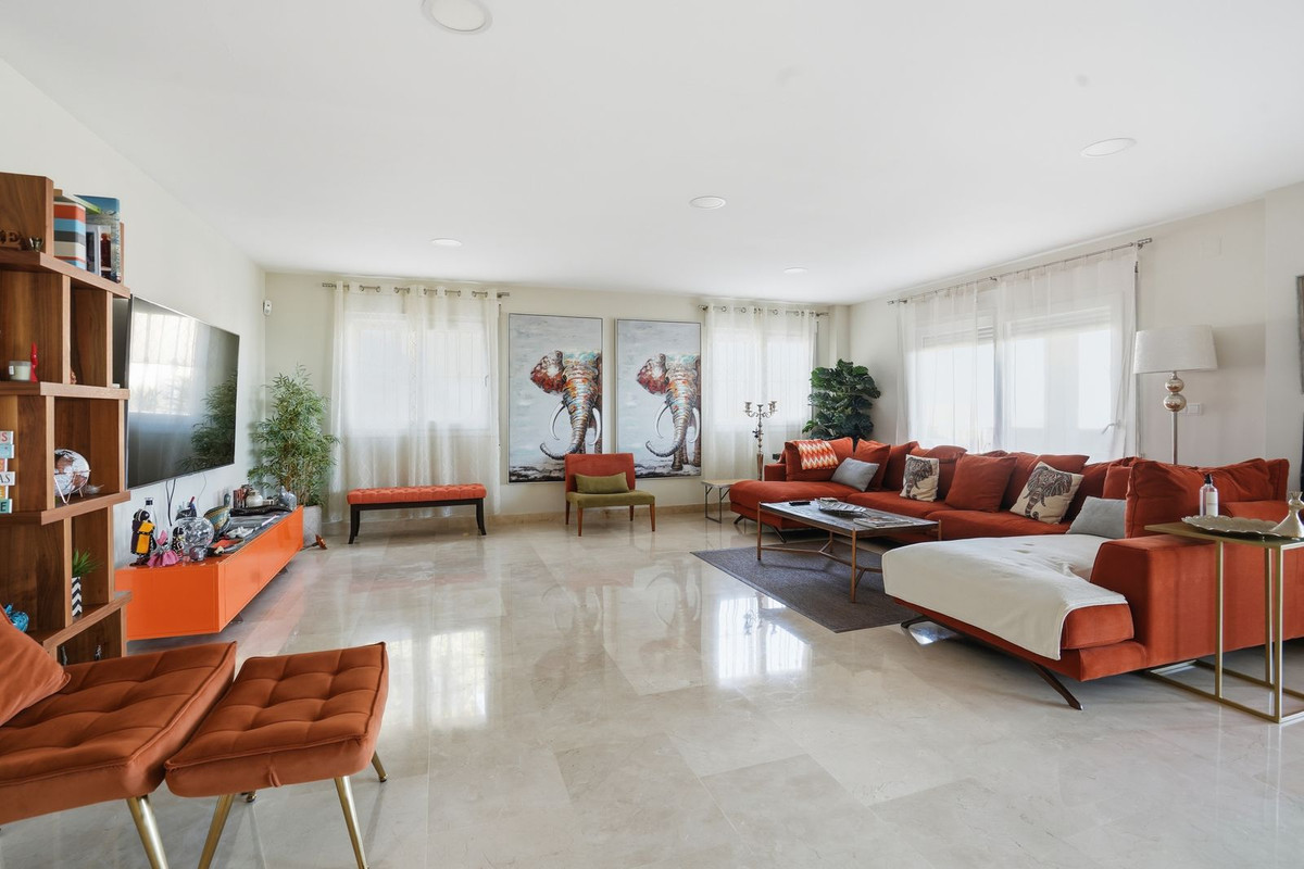 Se vende Villa - Chalet de 6 dormitorios en Costa Del Sol, Málaga, España