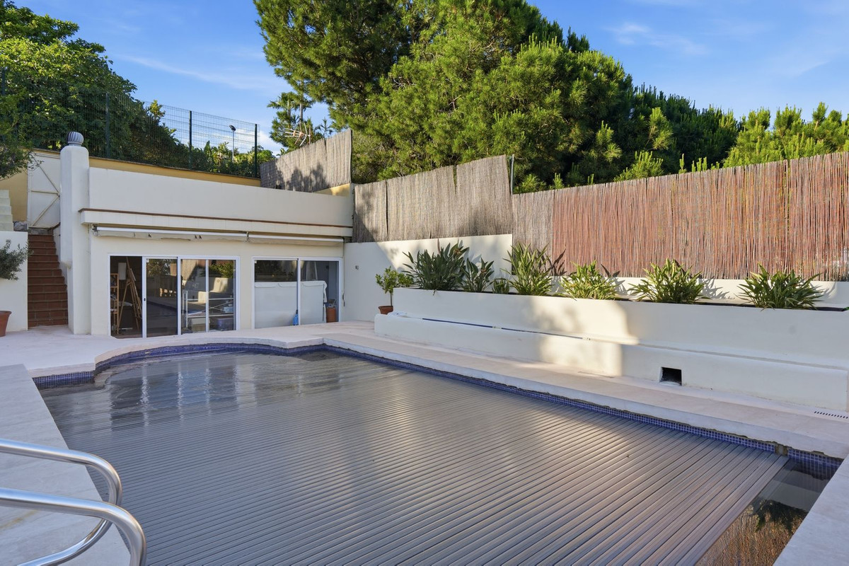 Se vende Villa - Chalet de 6 dormitorios en Costa Del Sol, Málaga, España