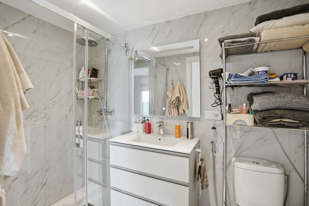 Se vende Villa - Chalet de 6 dormitorios en Costa Del Sol, Málaga, España