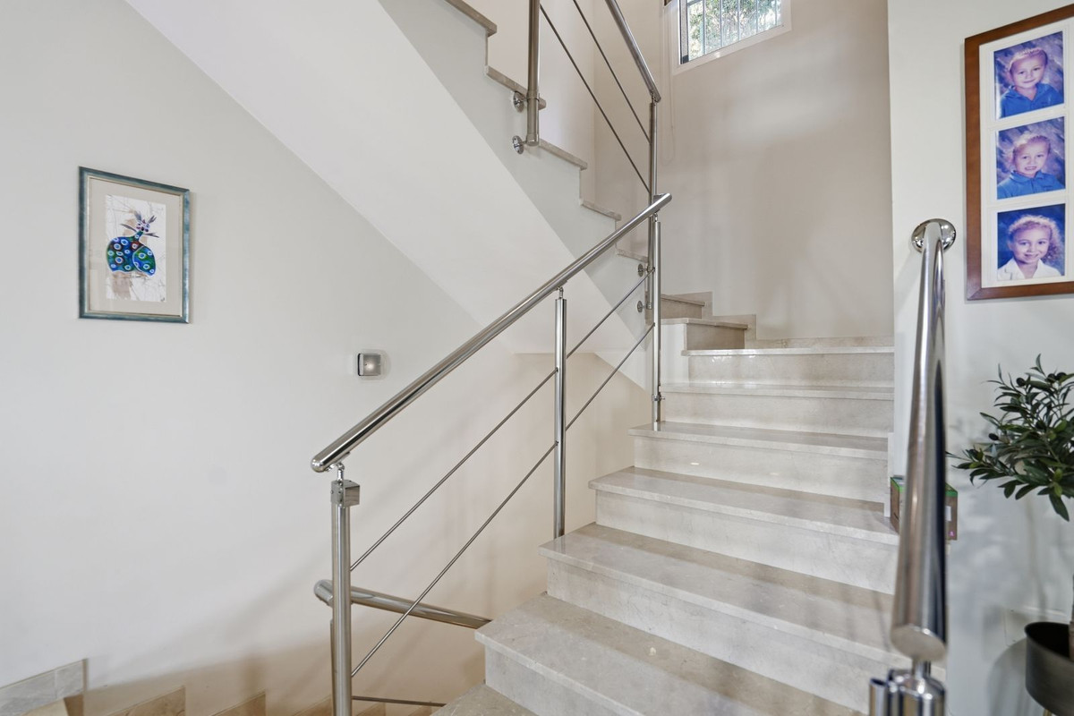 Se vende Villa - Chalet de 6 dormitorios en Costa Del Sol, Málaga, España