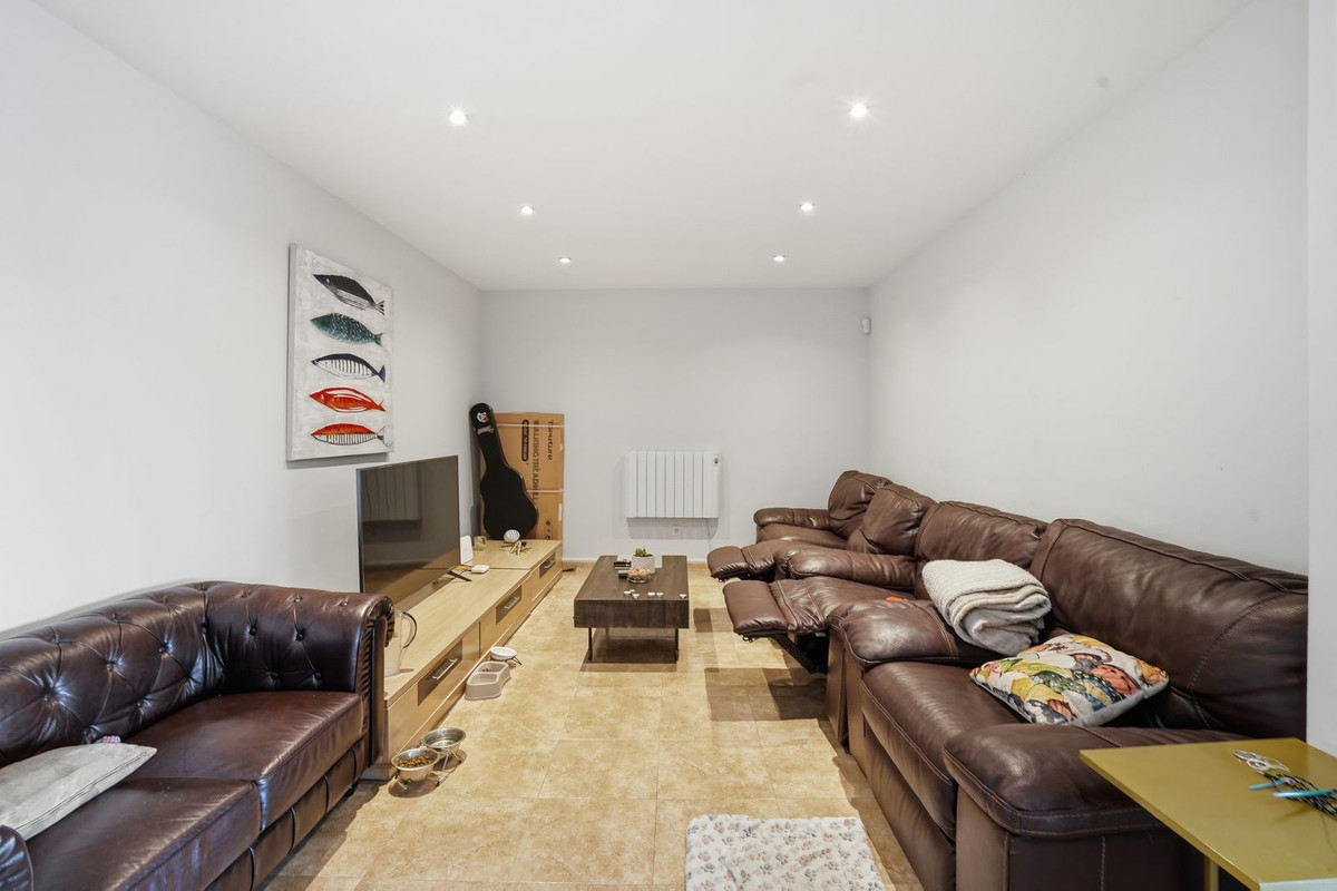 Se vende Villa - Chalet de 6 dormitorios en Costa Del Sol, Málaga, España