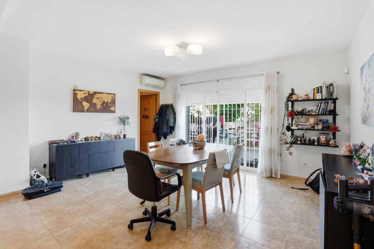 Se vende Villa - Chalet de 6 dormitorios en Costa Del Sol, Málaga, España