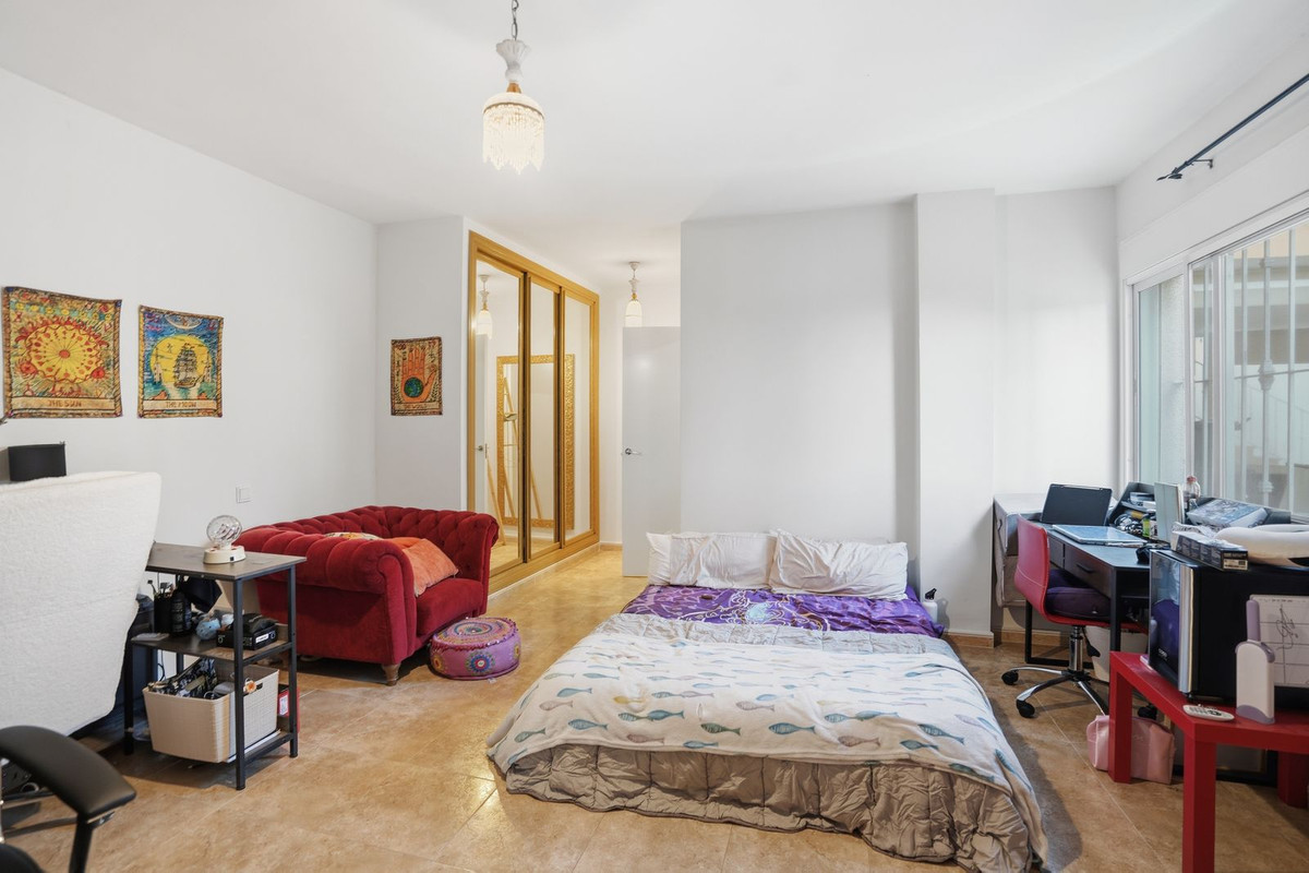Se vende Villa - Chalet de 6 dormitorios en Costa Del Sol, Málaga, España