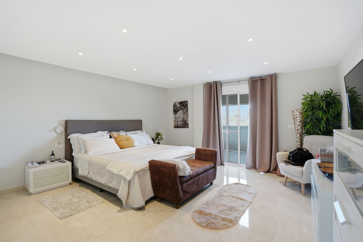 Se vende Villa - Chalet de 6 dormitorios en Costa Del Sol, Málaga, España