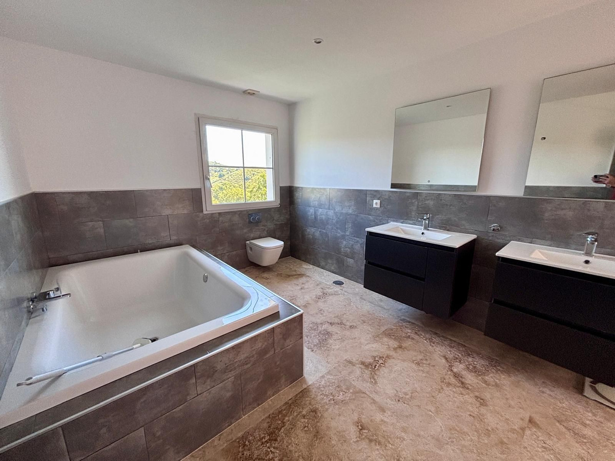 5 Bed Townhouse for sale in La Cala Costa Del Sol, Málaga, Spain