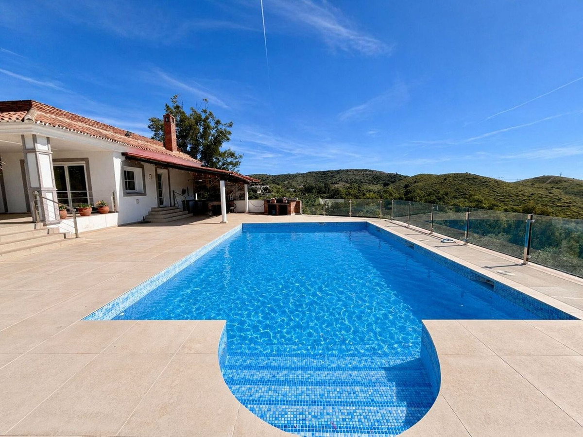 5 Bed Townhouse for sale in La Cala Costa Del Sol, Málaga, Spain