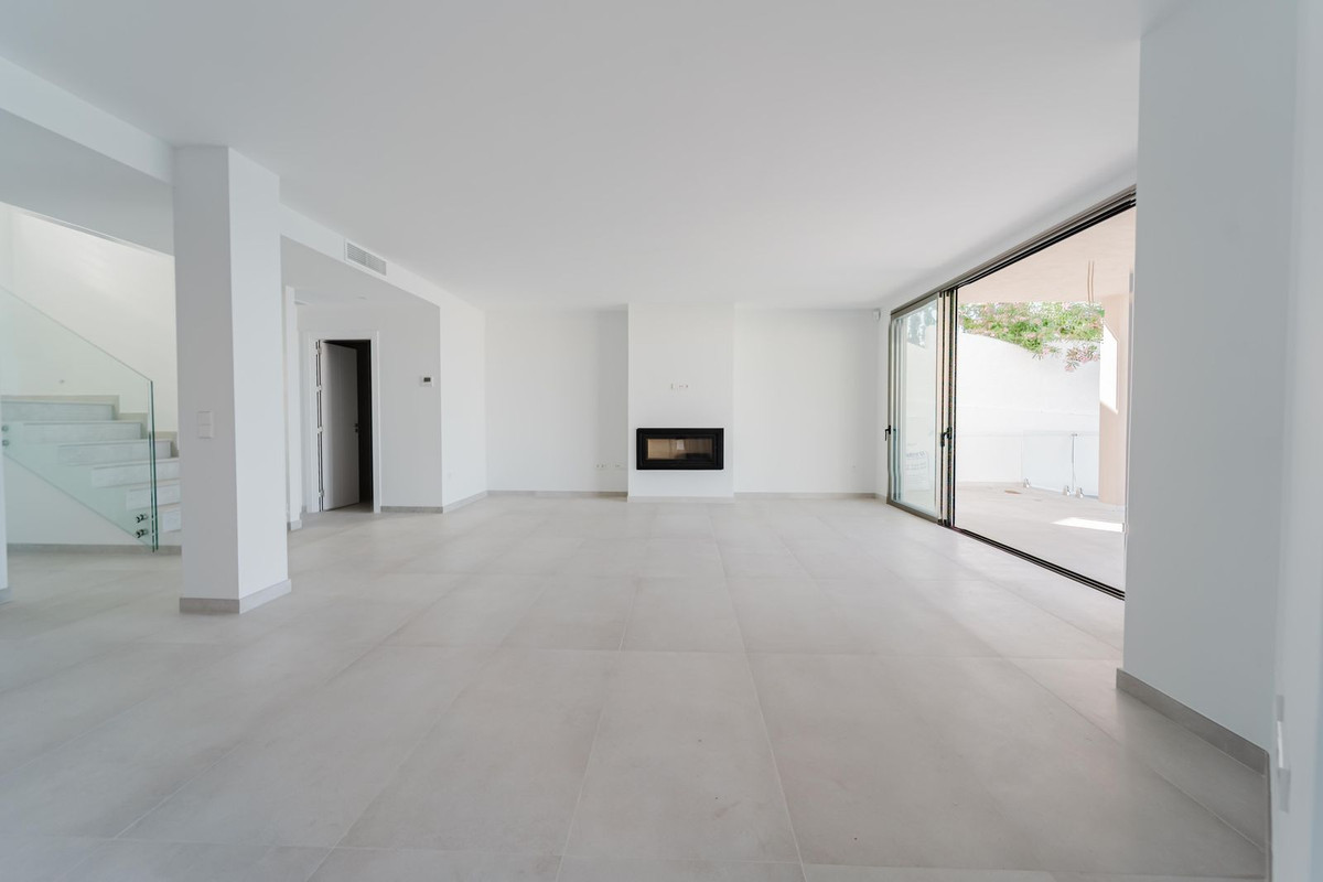 3 Bed Townhouse for sale in La Cala Costa Del Sol, Málaga, Spain
