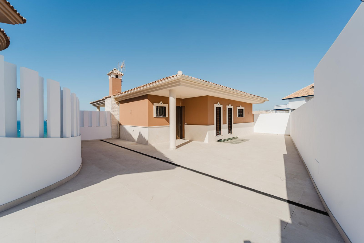 4 Bed Townhouse for sale in La Cala Costa Del Sol, Málaga, Spain