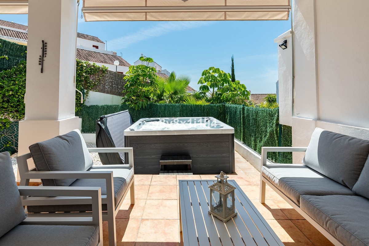 Se vende Pareada de 4 dormitorios en Costa Del Sol, Málaga, España