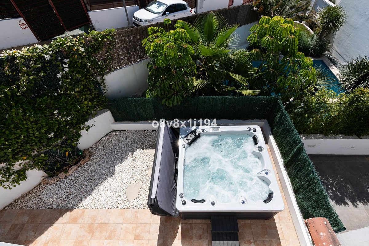 Se vende Pareada de 4 dormitorios en Costa Del Sol, Málaga, España