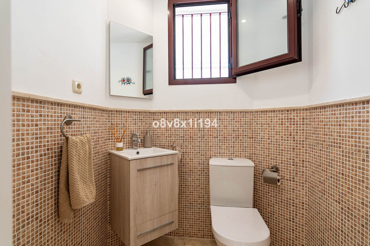Se vende Pareada de 4 dormitorios en Costa Del Sol, Málaga, España